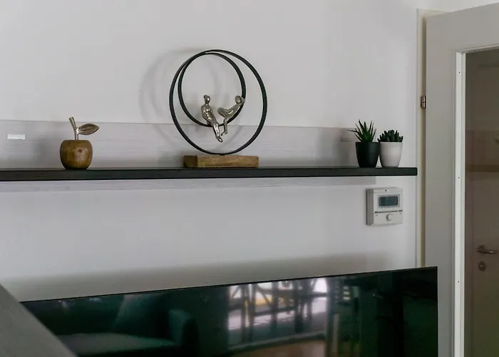 In Quiet Area With Balcony And Parking, Walking Distance To U1 Metro Apartamento *
